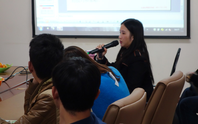 昆明天度网络公司从2013年开始筹备新媒体营销公益讲座和老客户网络营销沙龙，我们邀请了国内网络营销和移动互联网营销专家亲临公司，为保证培训质量和沟通效果，我们每次只邀请20-30家老客户参加（全免费），我们将秉承全公益、全免费、不推销任何产品和服务、只讲干货等原则，为新老客户创造更多价值。